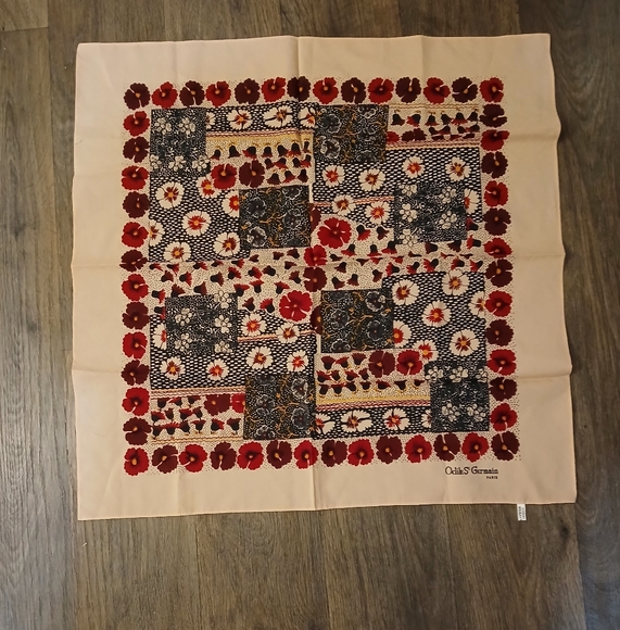 Vintage Odile St Germain Paris Made in France Scarf. - Picture 12 of 15